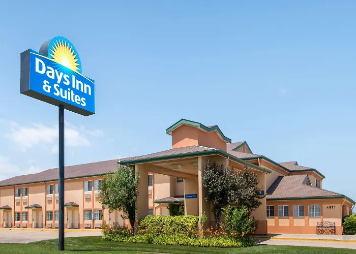 Days Inn & Suites By Wyndham Wichita