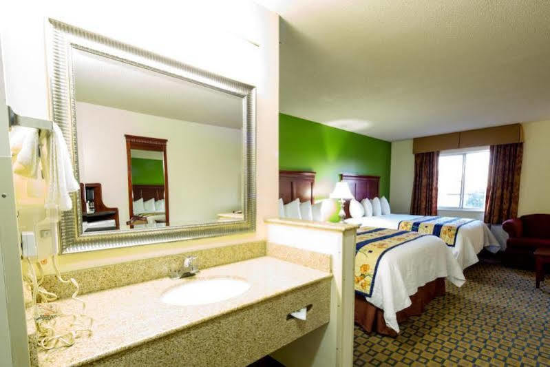 Days & By Wyndham 2* Wichita